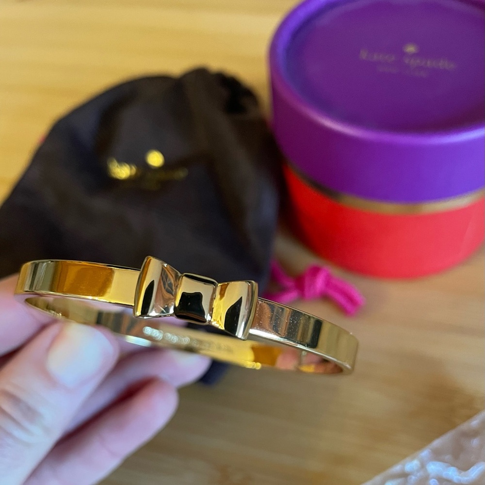 Kate Spade Shiny Gold Bow Bangle NIB